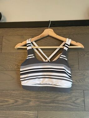 Lululemon Energy Bra - Striped Gray & White